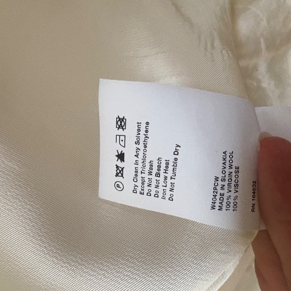 Wardrobe.NYC Single Breasted Oversized Blazer - Picture 4 of 9